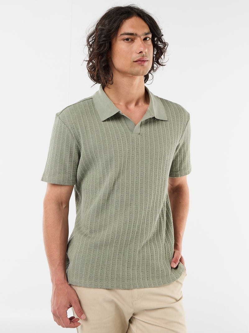 Polo em material fantasia com detalhes vazados Verde - Kiabi