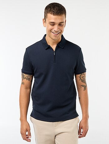 Polo em ninho de abelha e gola com fecho