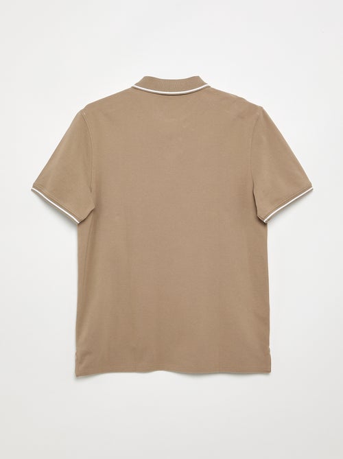 Polo em piqué de algodão com bordado frontal - Kiabi