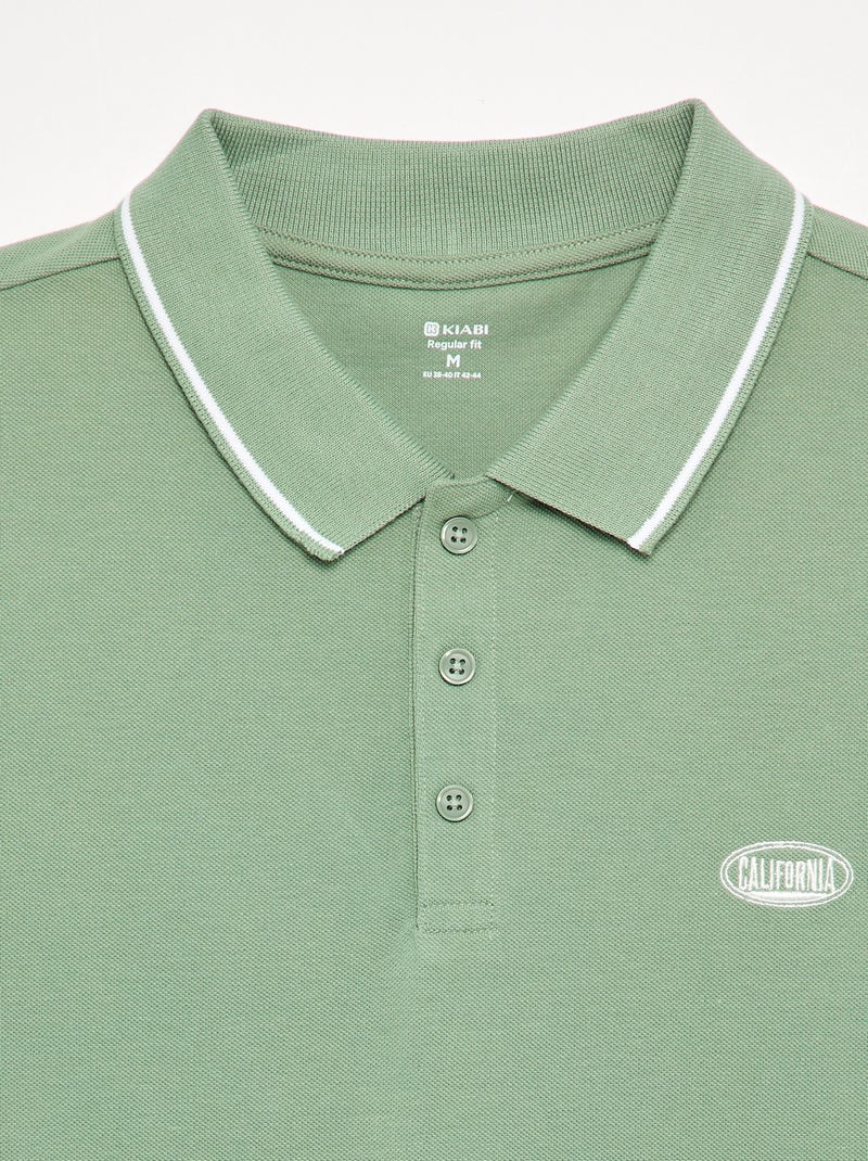 Polo em piqué de algodão com bordado frontal Verde - Kiabi