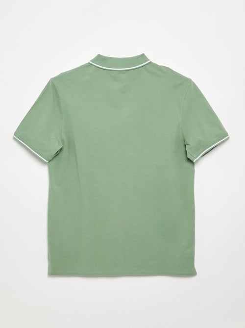 Polo em piqué de algodão com bordado frontal - Kiabi Polo em piqué de algodão com bordado frontal - Kiabi