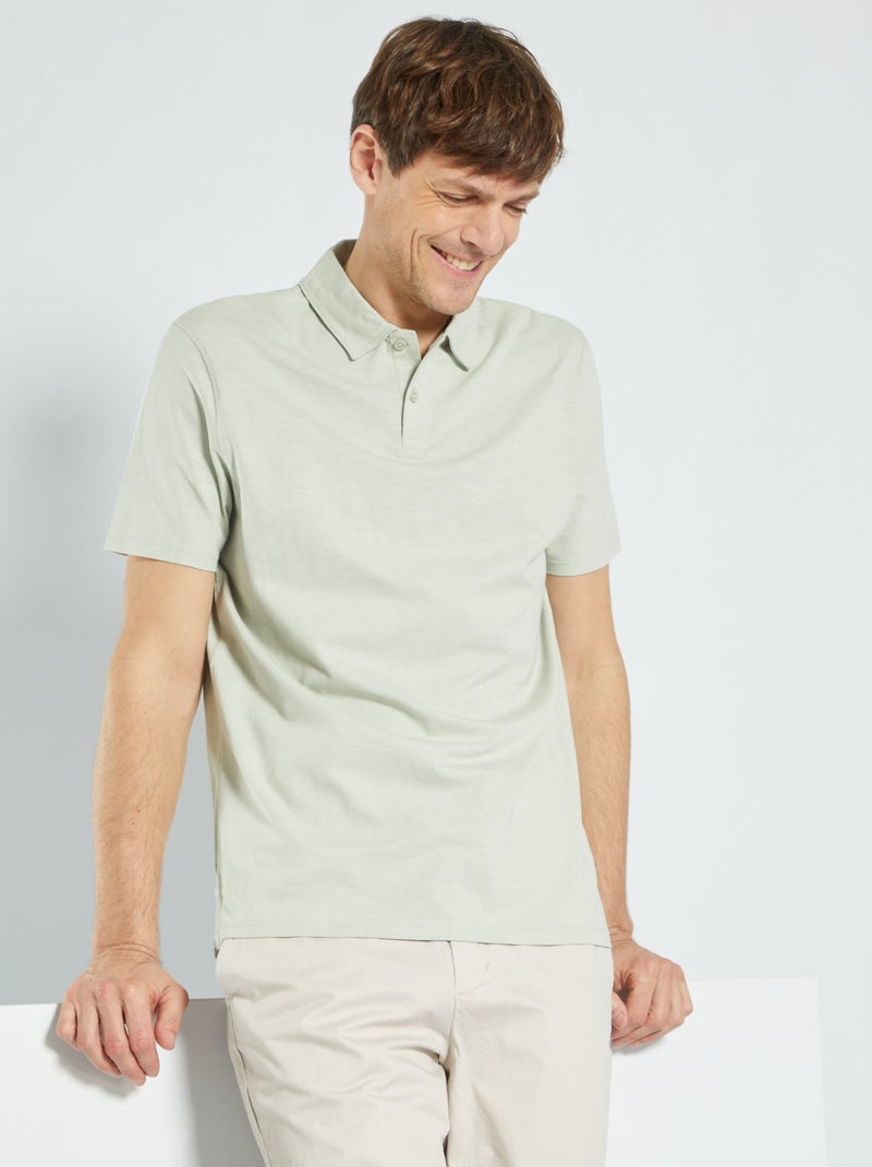 Polo liso com botões CINZA - Kiabi