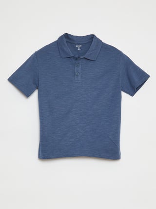 Polo liso com estampado