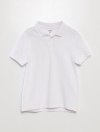 Polo liso em malha piqué