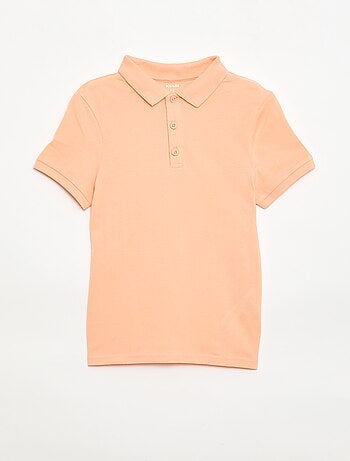 Polo liso em malha piqué