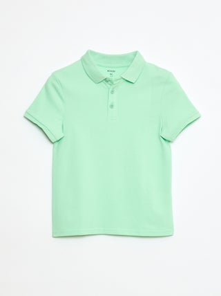 Polo liso em malha piqué