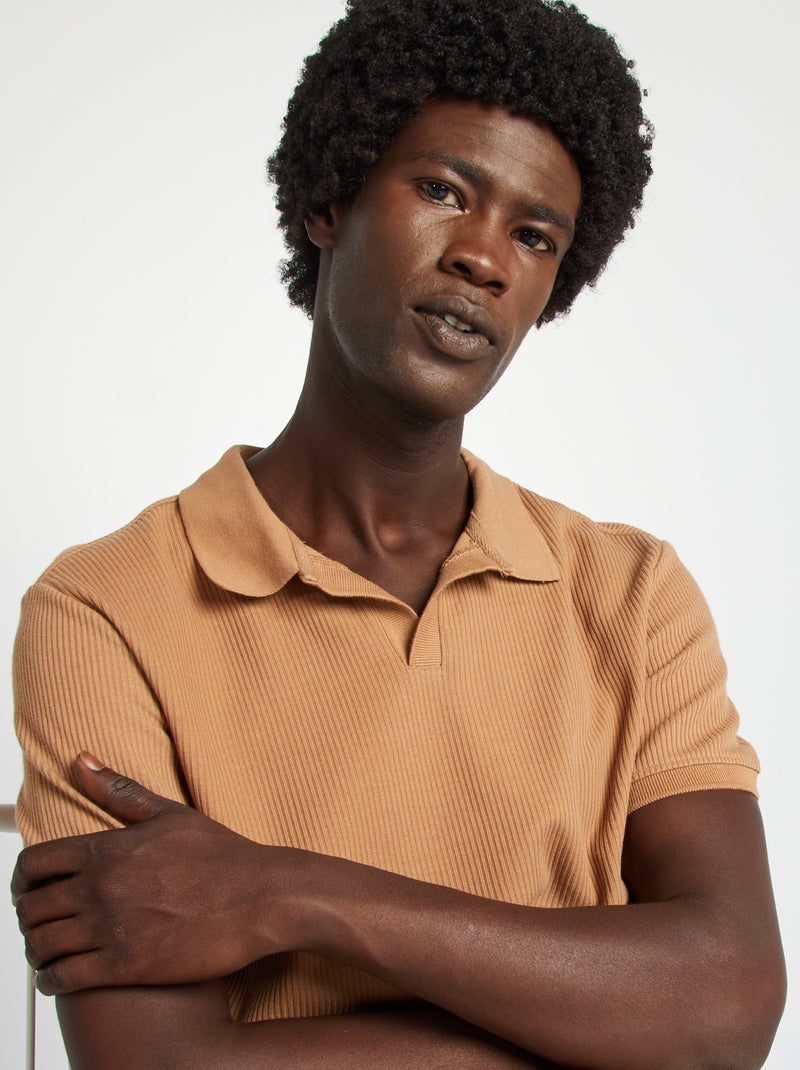 Polo regular fit canelado BEGE - Kiabi