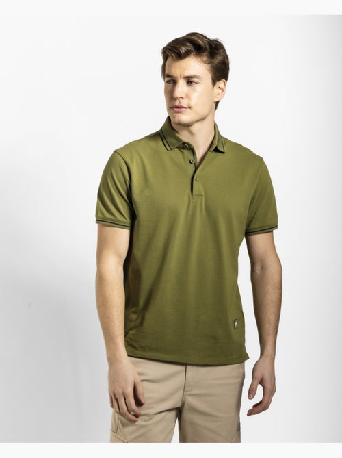 Polo regular leisure verde mangas curtas - Kiabi Polo regular leisure verde mangas curtas - Kiabi
