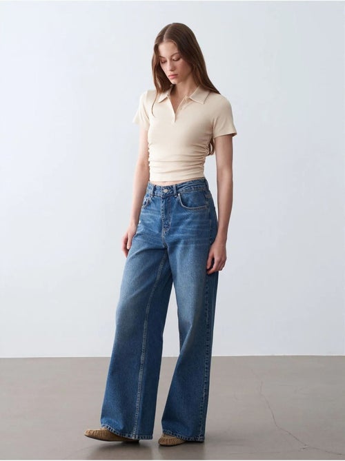 Polo t-shirt cropped de mulher slim fit dilvin - Kiabi Polo t-shirt cropped de mulher slim fit dilvin - Kiabi