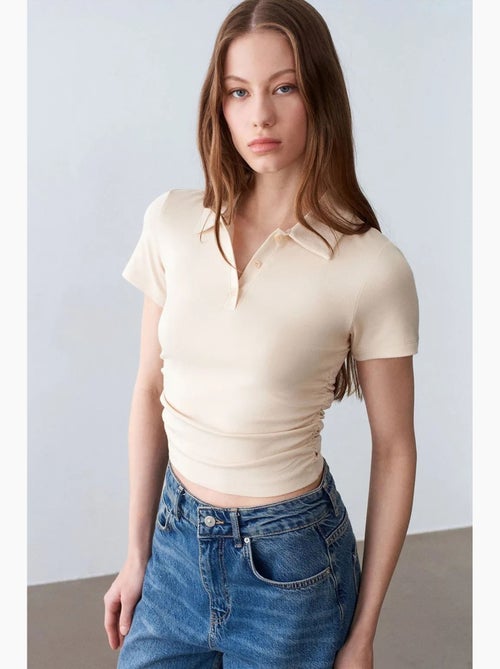 Polo t-shirt cropped de mulher slim fit dilvin - Kiabi Polo t-shirt cropped de mulher slim fit dilvin - Kiabi