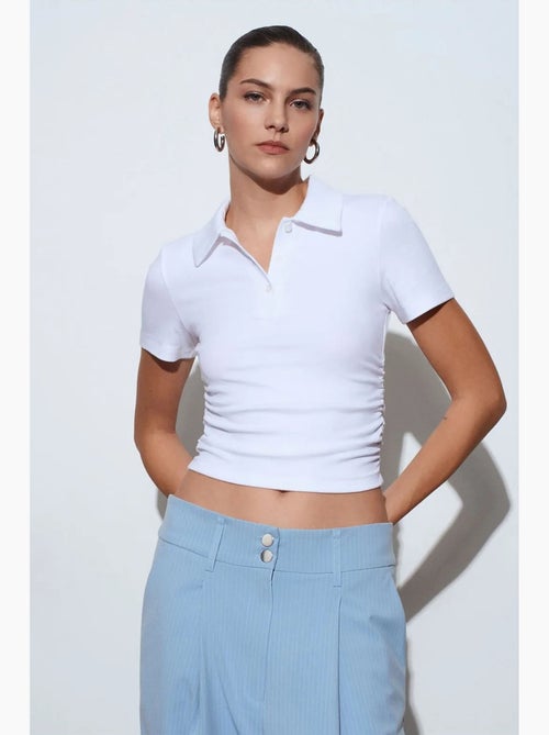 Polo t-shirt cropped de mulher slim fit dilvin - Kiabi Polo t-shirt cropped de mulher slim fit dilvin - Kiabi
