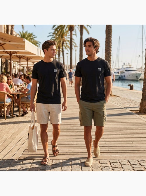 Quiksilver Pack de 2 T-Shirts Homem 100% Algodão Decote Redondo ou V - Kiabi Quiksilver Pack de 2 T-Shirts Homem 100% Algodão Decote Redondo ou V - Kiabi