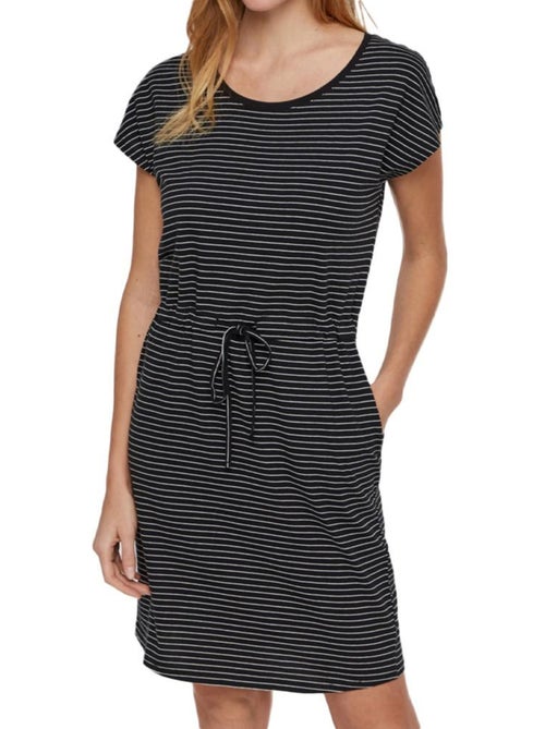 Roupão de Banho Feminino Vero Moda Mapril às Riscas Preto - Kiabi Roupão de Banho Feminino Vero Moda Mapril às Riscas Preto - Kiabi