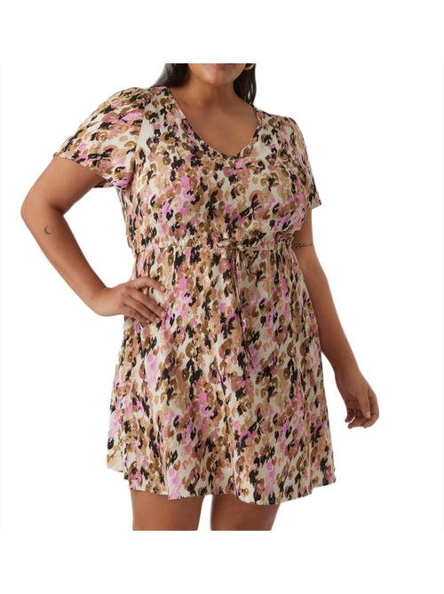 Roupão Feminino Vero Moda CURVE Easy com Padrões Bege/Rosa - Kiabi Roupão Feminino Vero Moda CURVE Easy com Padrões Bege/Rosa - Kiabi