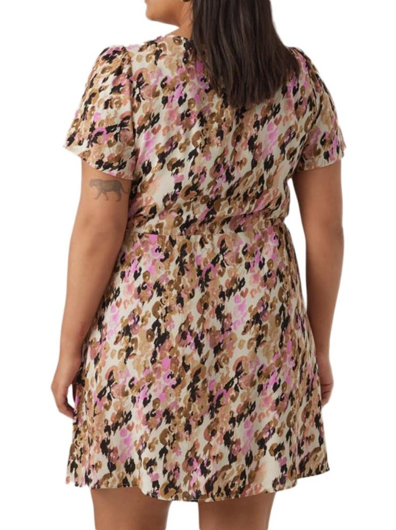 Roupão Feminino Vero Moda CURVE Easy com Padrões Bege/Rosa Bege - Kiabi