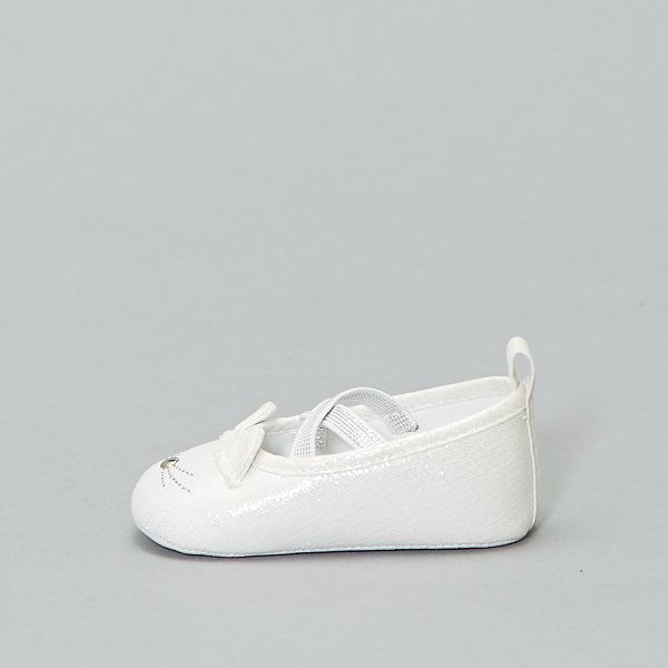 calçado branco