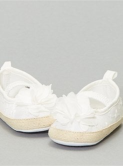 Sabrinas com bordado inglês - Kiabi