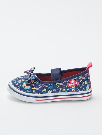 Sabrinas de lona com flores