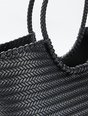 Saco grande trançado de forma retangular