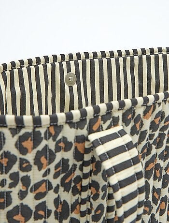 Saco tote acolchoado com padrão de leopardo
