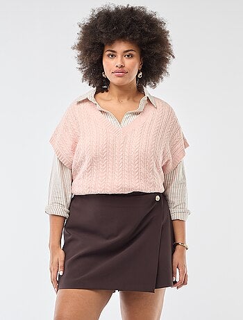 Saia calção com aba cruzada e botão fantasia