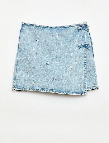 Saia-calção com bordados por toda a peça