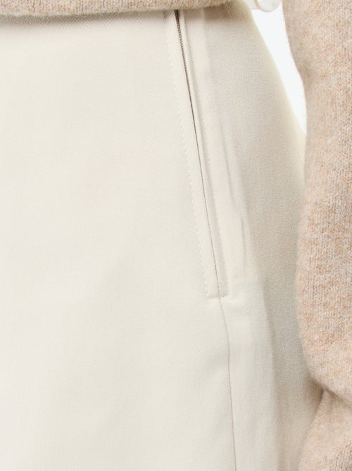 Saia-calção com cintura subida - Kiabi