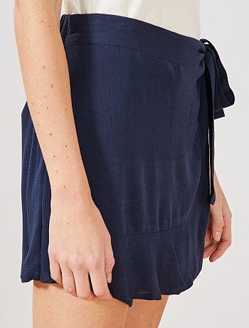 Saia-calção com folhos - Kiabi