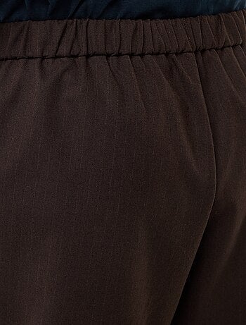 Saia calção com riscas finas