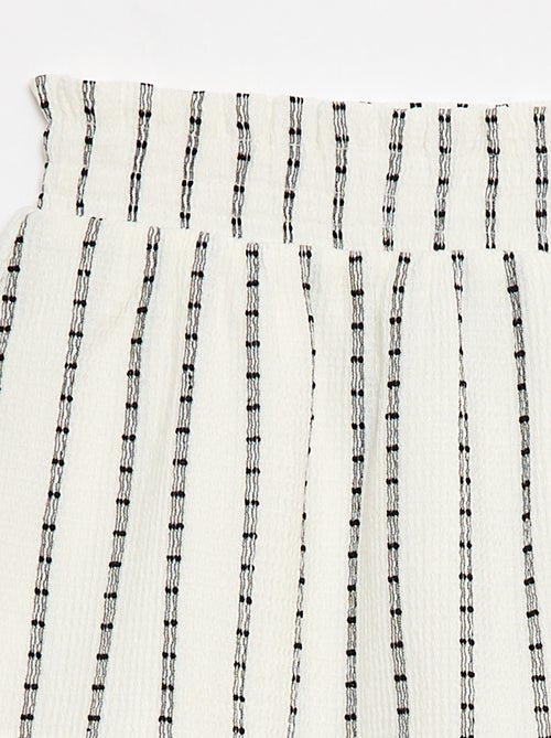 Saia-calção com riscas verticais finas - Kiabi