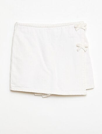 Saia-calção curta em ganga com nós