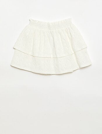 Saia com bordado inglês e folhos