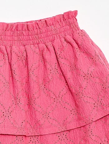 Saia com bordado inglês e folhos