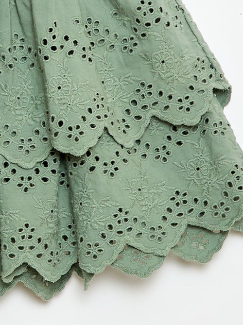 Saia com folhos e bordado inglês - Kiabi