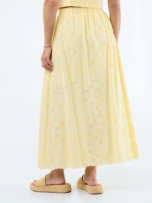 Saia comprida com bordado inglês - Kiabi