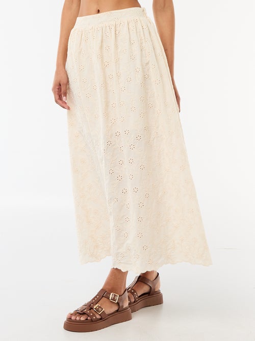 Saia comprida com bordado inglês - Kiabi