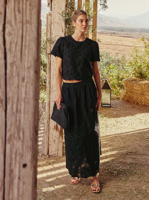 Saia comprida com bordado inglês - Kiabi