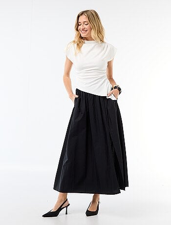 Saia comprida e larga evasê