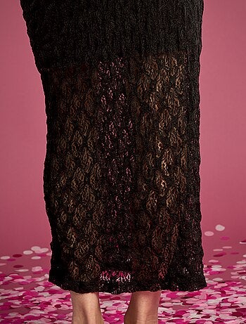 Saia comprida em renda