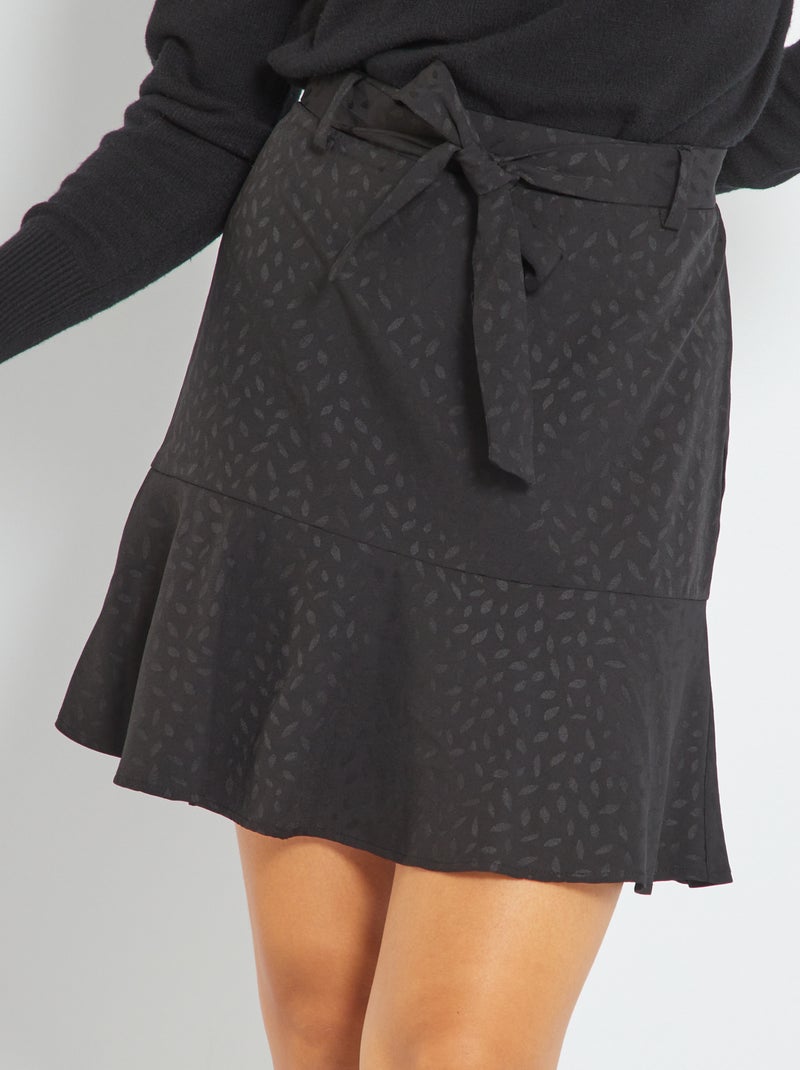 Saia curta com com motivo jacquard acetinado Preto - Kiabi
