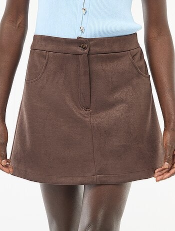 Saia curta em camurça