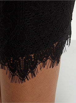 Saia curta tipo renda - Kiabi