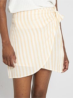 Saia curta trespassada - Kiabi