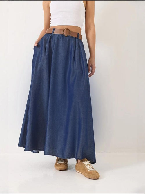 Saia longa flare em ganga com cinto e bolsos lucci - Kiabi Saia longa flare em ganga com cinto e bolsos lucci - Kiabi