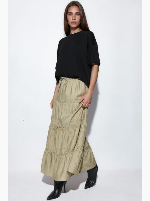 Saia maxi de cintura subida texturizada em linha a busem - Kiabi Saia maxi de cintura subida texturizada em linha a busem - Kiabi