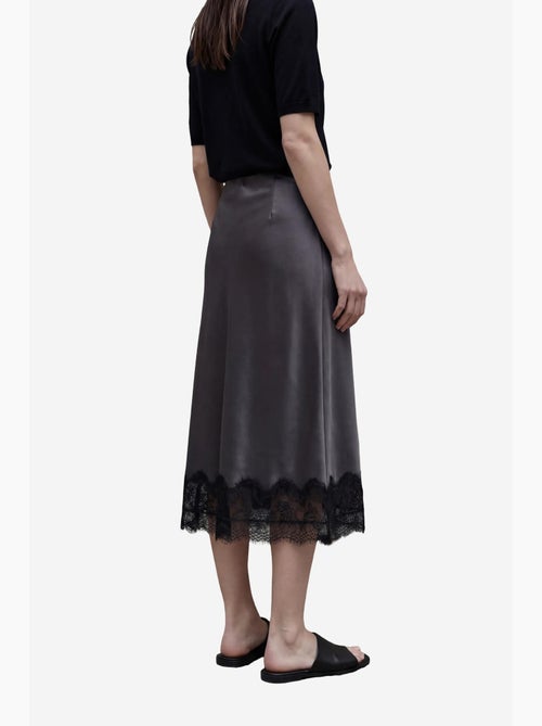 Saia midi de cetim de cintura subida my fashion - Kiabi Saia midi de cetim de cintura subida my fashion - Kiabi