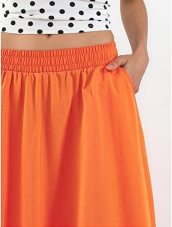 Saia midi de cintura elástica com bolsos busem