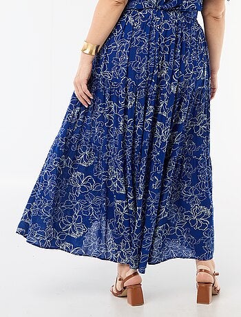 Saia midi em crepe