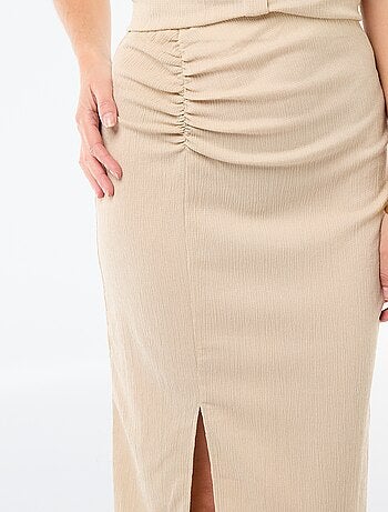 Saia midi em malha texturizada