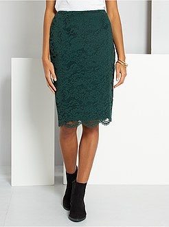 Saia pelo joelho em renda - Kiabi